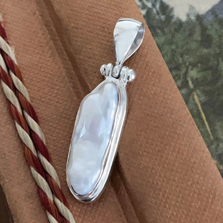 Biwa pearl pendant